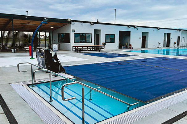 Outside view of Kaikoura Aquatic centre deck