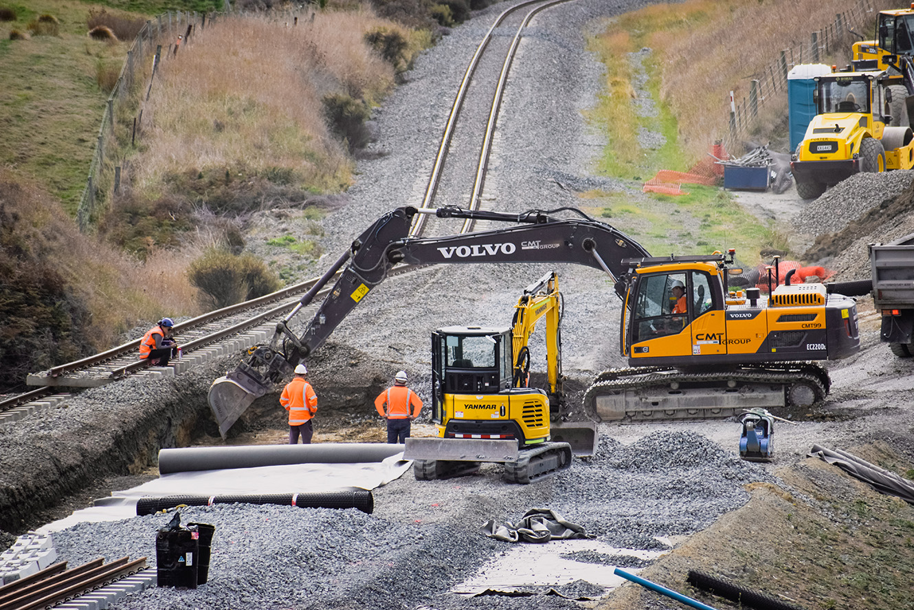 Civil Construction of Tunnel 21